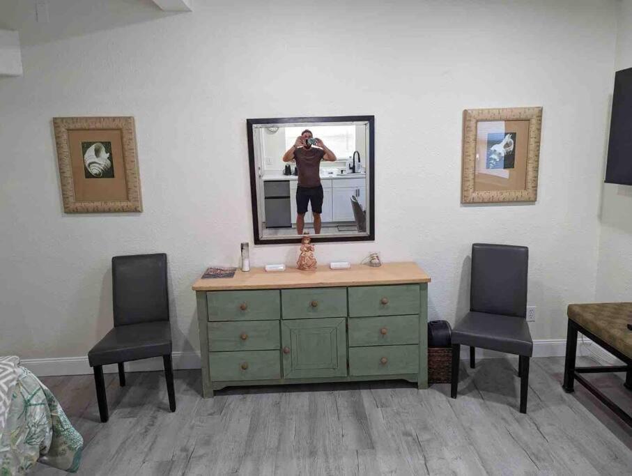 Renovate Large Studio 21-Directly Across Beach St. Pete Beach Ngoại thất bức ảnh